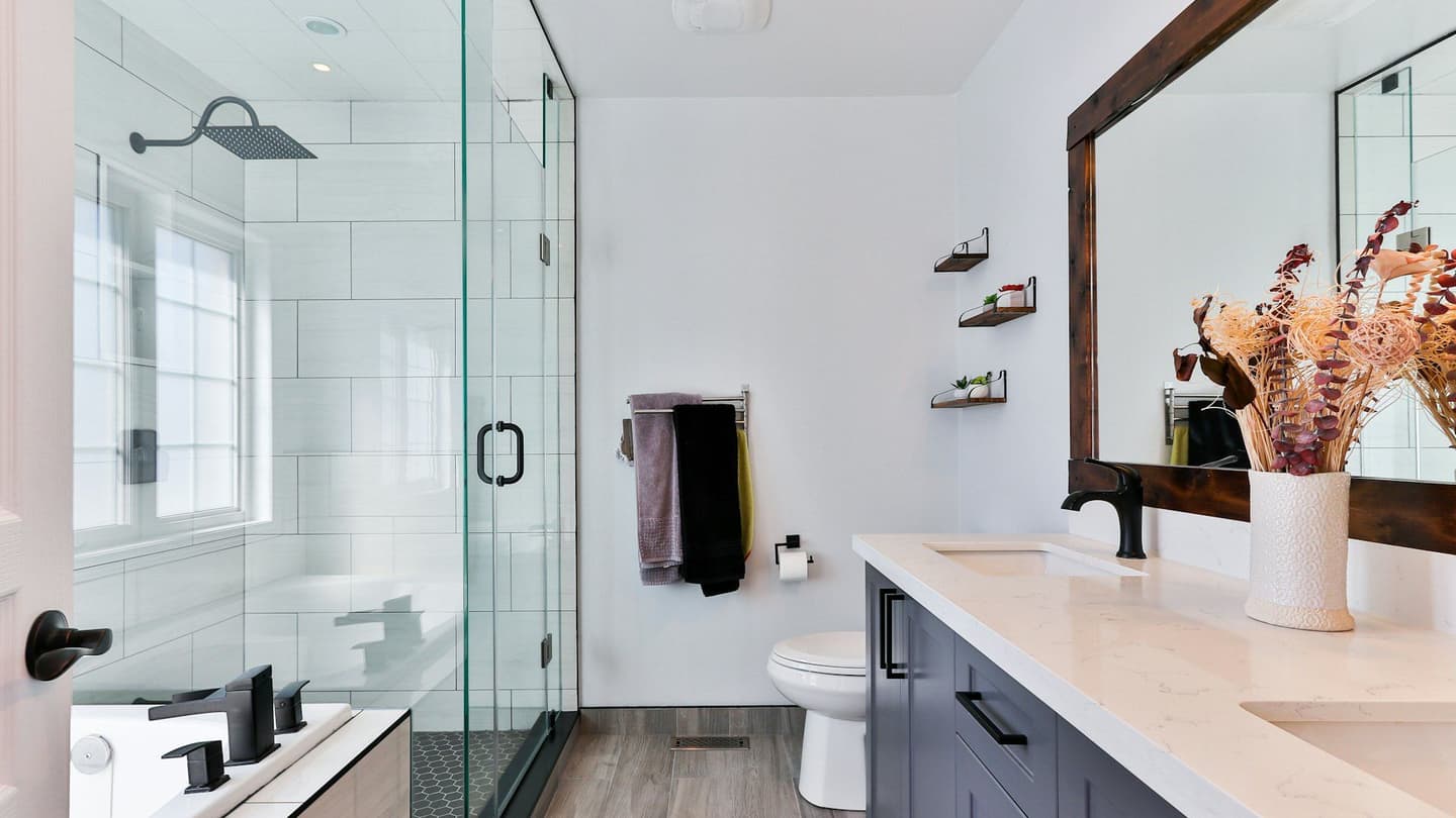 Spotless modern bathroom after a professional cleaning